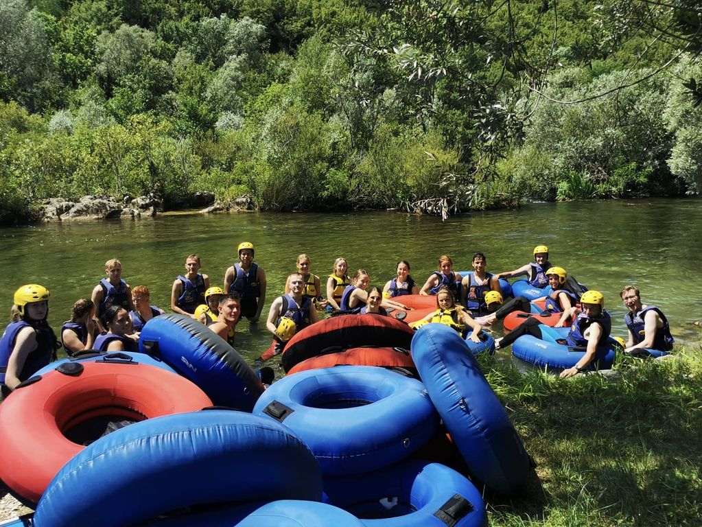 Rivertubing Kroatië Actief Hostel 3